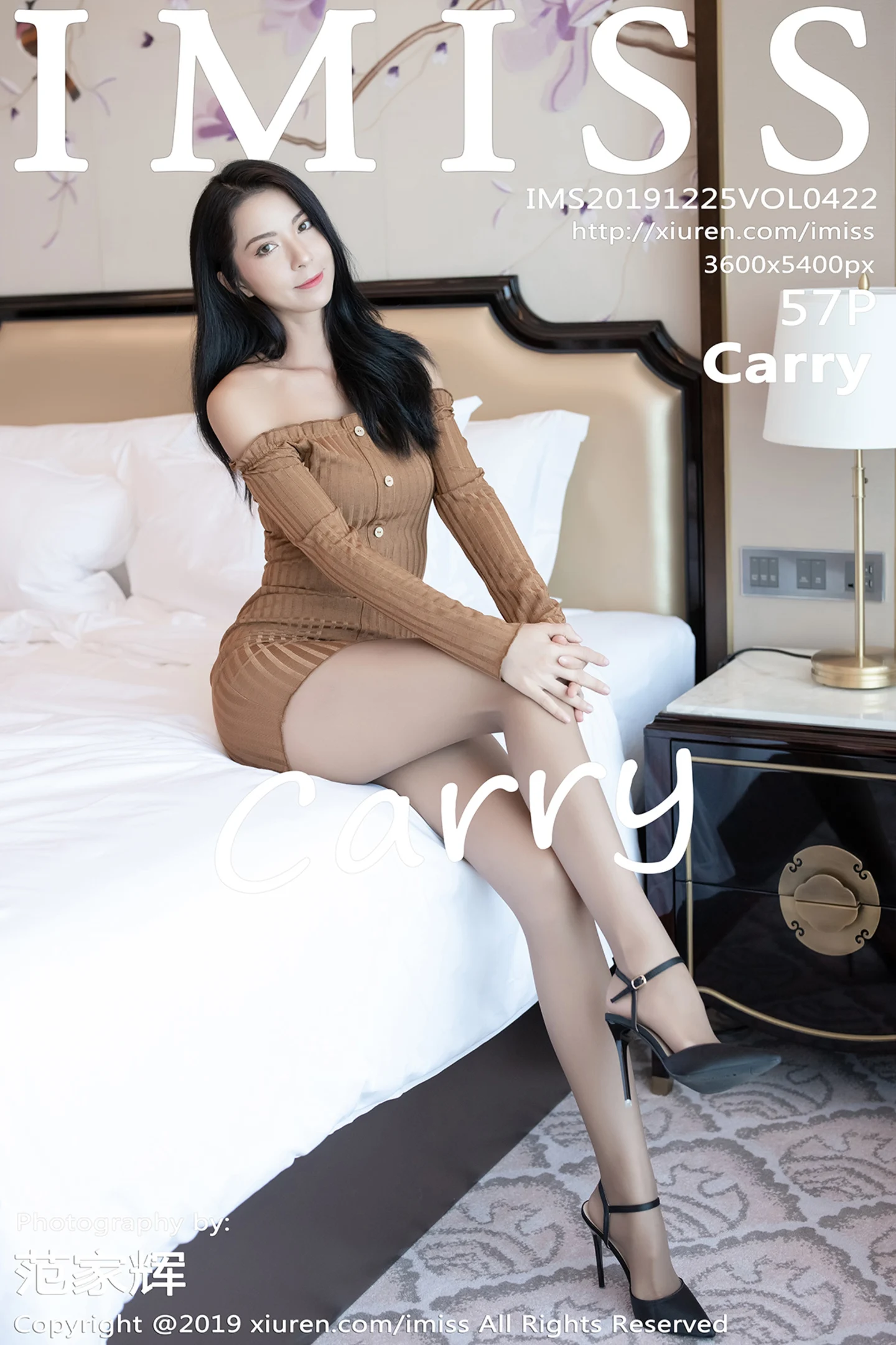 [IMISS爱蜜社]Vol.422_嫩模Carry私房床上性感内衣秀完美身材半脱丝袜诱惑写真57P-秀人网 - XiuRen.Pro